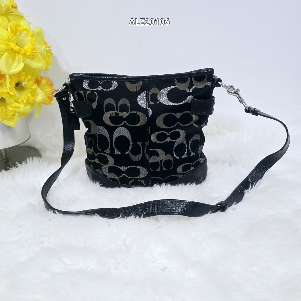 Coach black and silver crossbody bag in Optic Metallic Signature F19820 - Picture 3 of 15